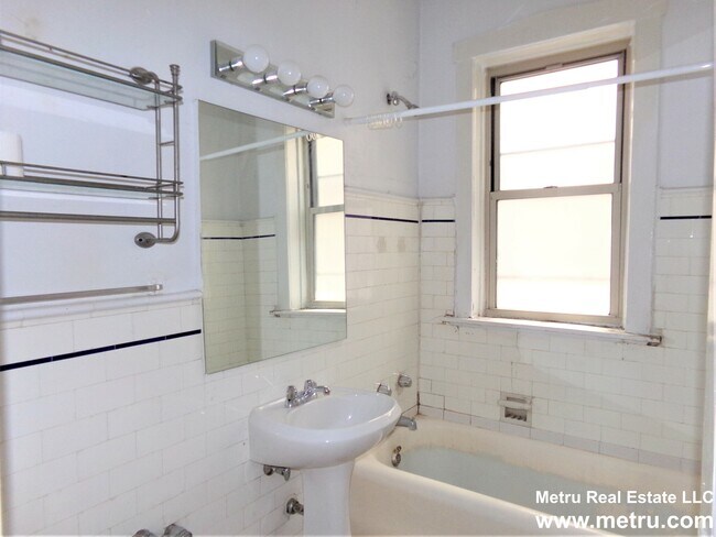 Foto del edificio - 1033 W North Shore Ave