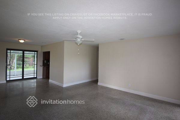 Foto del edificio - 1848 SW 37th Ave