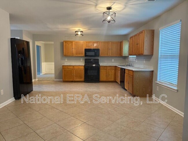 Building Photo - 1111 Oak Hollow Ct