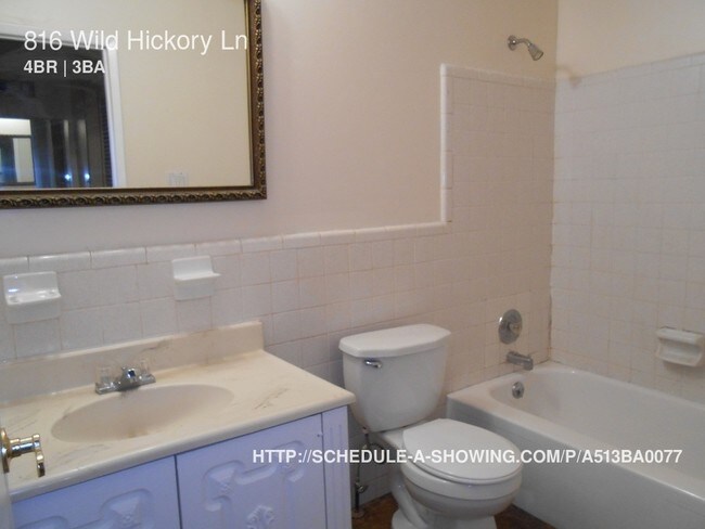 Foto del edificio - 816 Wild Hickory Ln