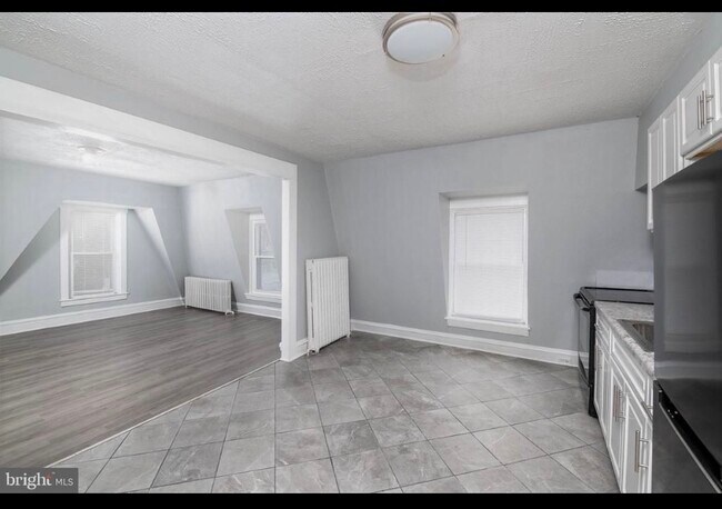 Building Photo - 2136 Perkiomen Ave
