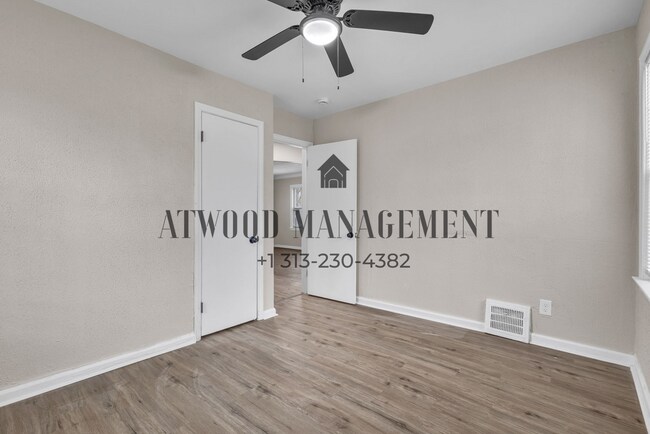 Foto del edificio - This beautifully updated 3-bedroom, 1-bath single-family home is ready for move-in!
