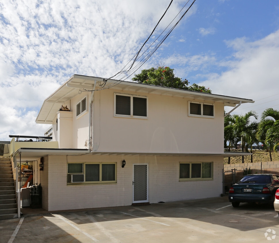 Building Photo - 2956 Varsity Cir