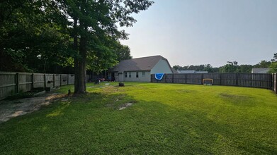 Building Photo - 321 Murphy Dr