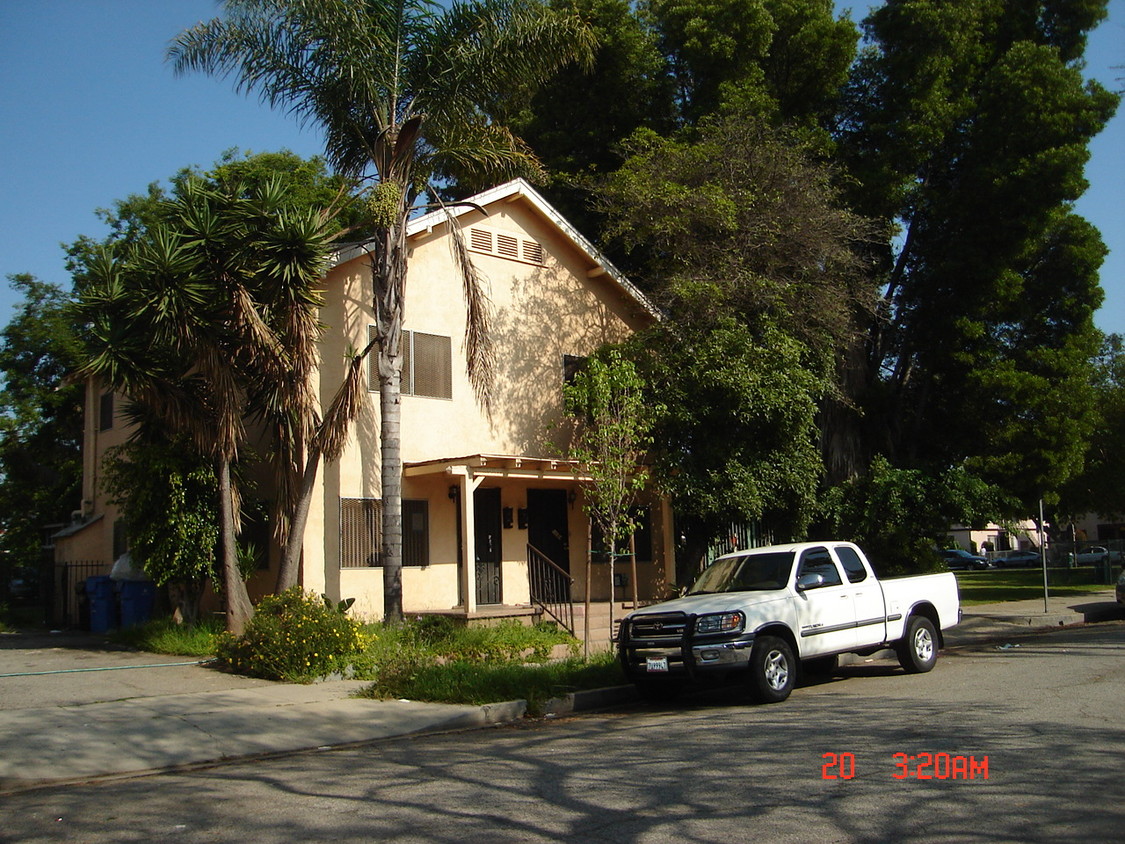 Primary Photo - 2318 2nd Ave