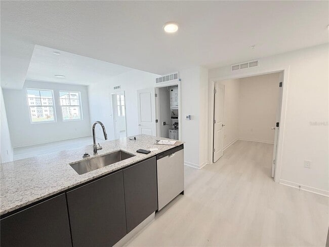 Foto del edificio - 5587 Millennia Park Dr