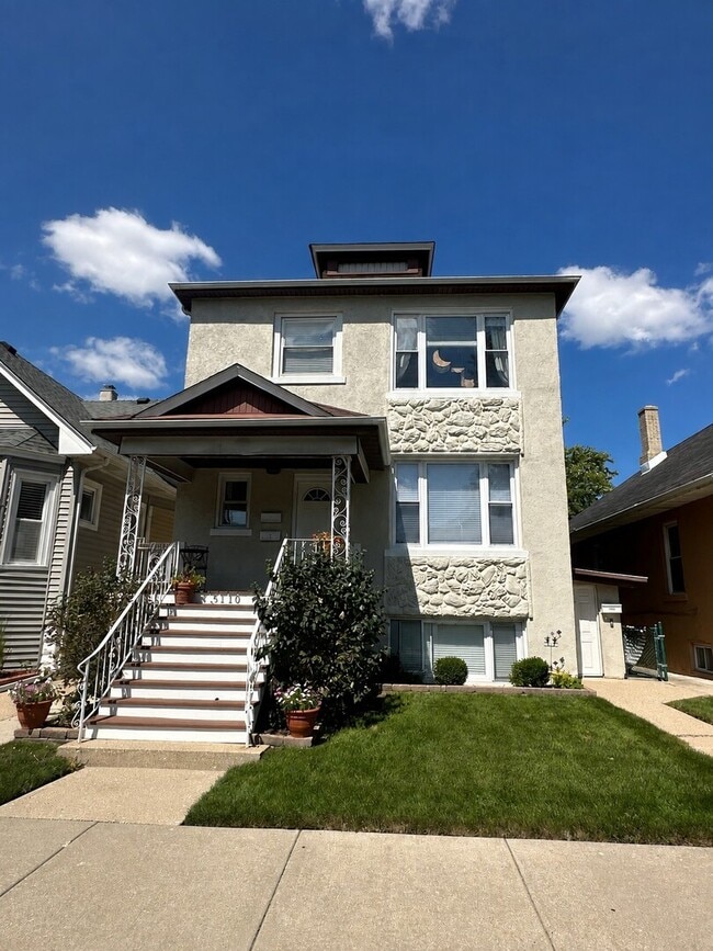 Building Photo - 5110 W Byron St