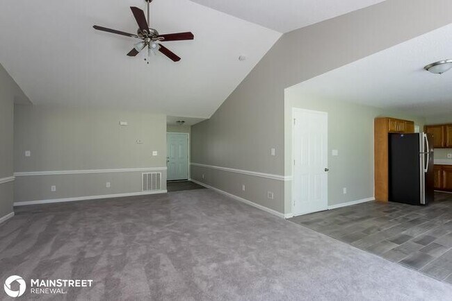 Building Photo - 208 James Crossing, Thomasville, NC 27360