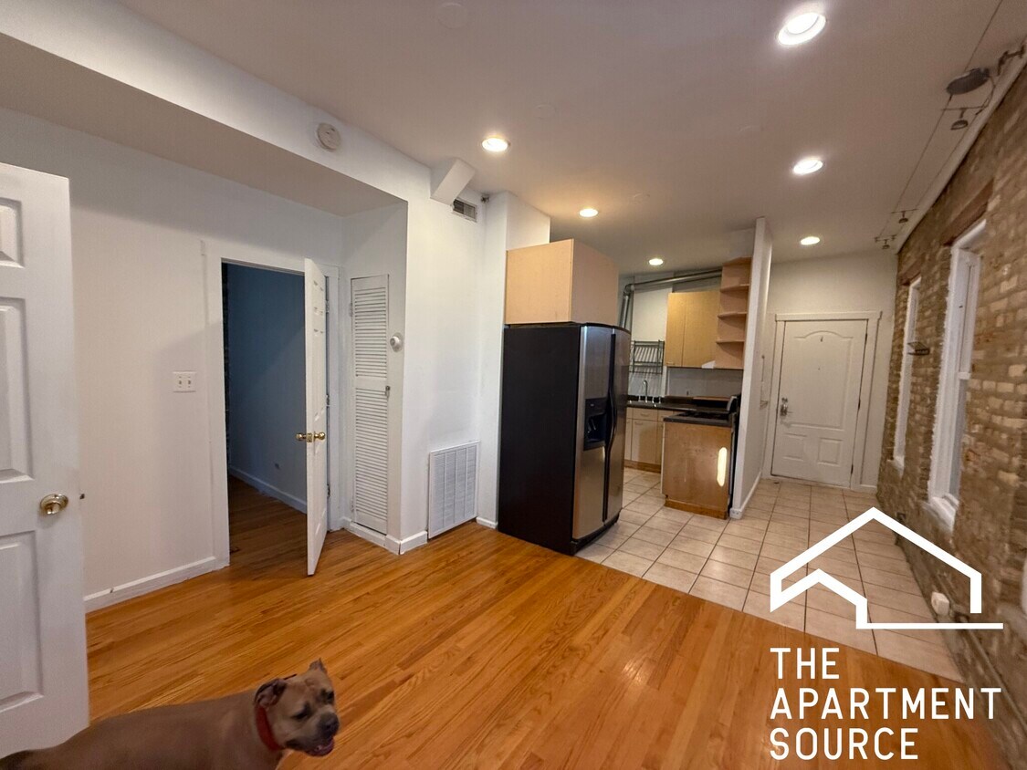 Primary Photo - 1228 N Cleaver St