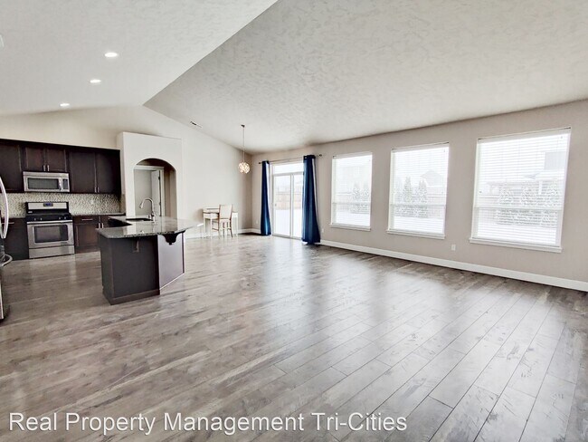 Foto del edificio - 4 br, 2 bath House - 3054 Sugar Plum Av