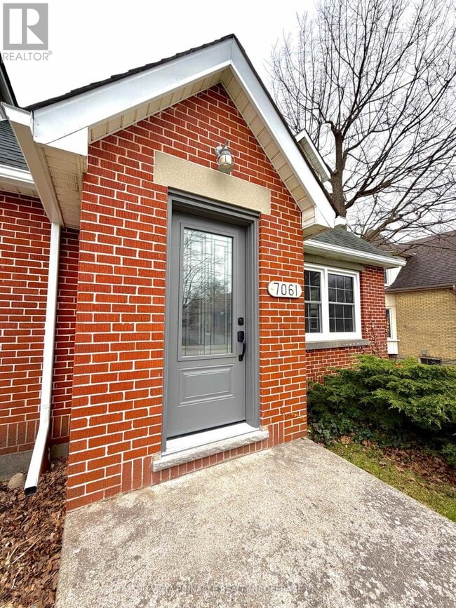 Building Photo - 7061 Longwoods Rd