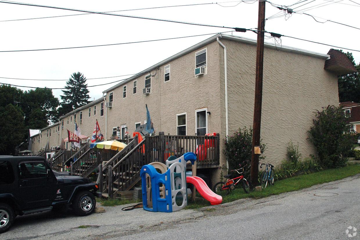 Building Photo - 62 King Cole Rd