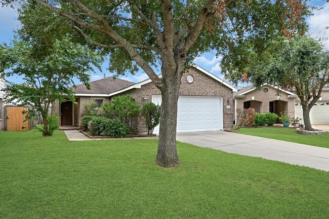 Foto del edificio - 7502 Honey Pine Ln