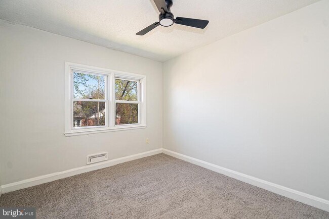 Foto del edificio - 620 Harwood Ave