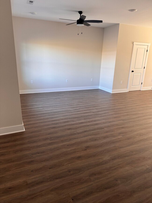 Foto del edificio - 17 Barnyard Cir