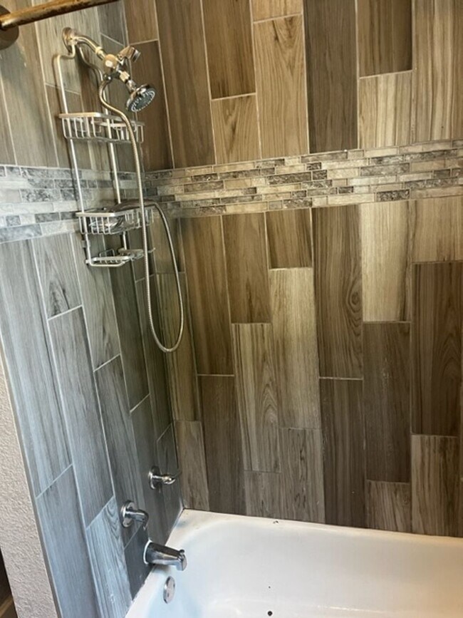 Foto del edificio - 3314 Tracy Ave