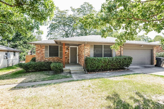 Foto del edificio - 8514 Sweetwater Dr