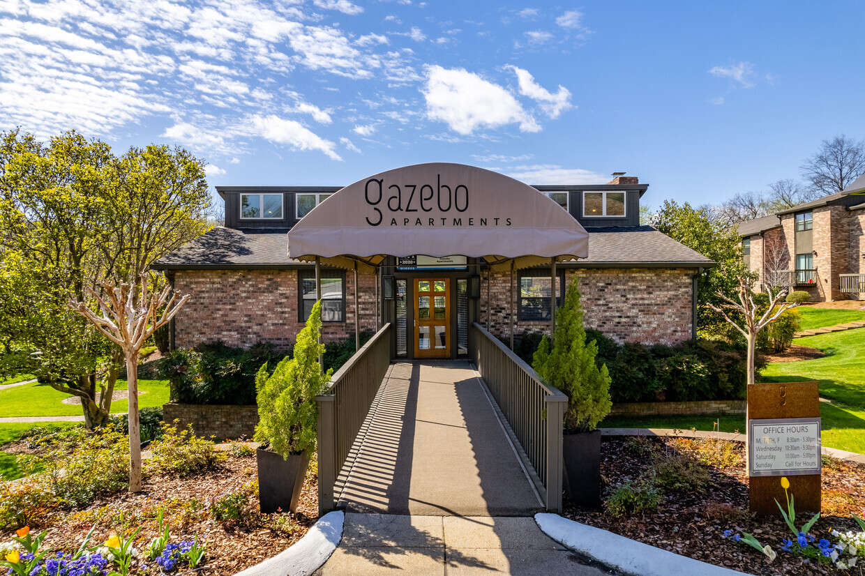 Primary Photo - Gazebo Apartments