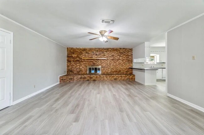 Foto del edificio - 1016 N Meadowlark Ln