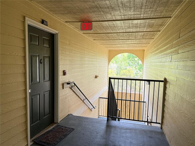 Building Photo - 18267 Bridle Club Dr