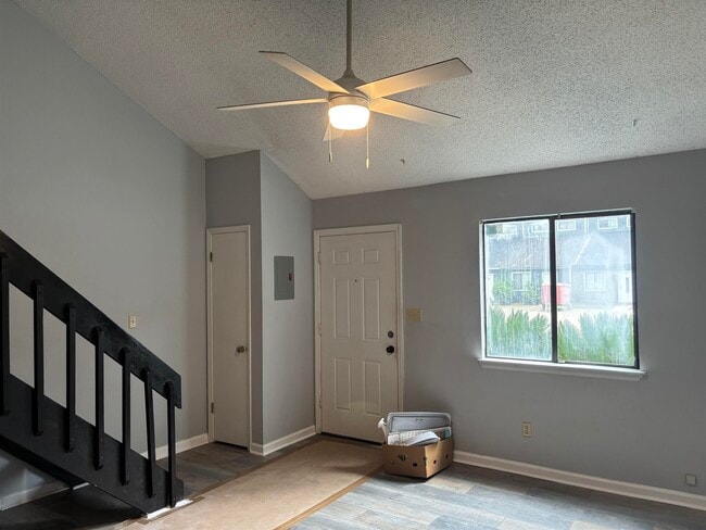 Building Photo - 2331 Sandpiper St