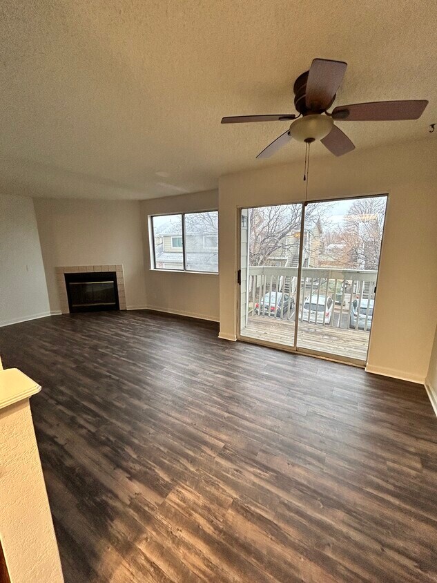 Foto principal - 1342 S Cathay Ct
