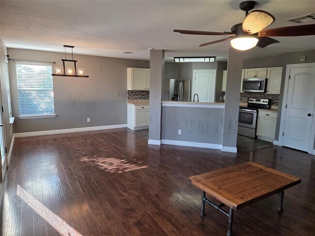 Foto del edificio - 208 Rock Hound Ln