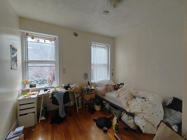 Building Photo - 77 Revere St