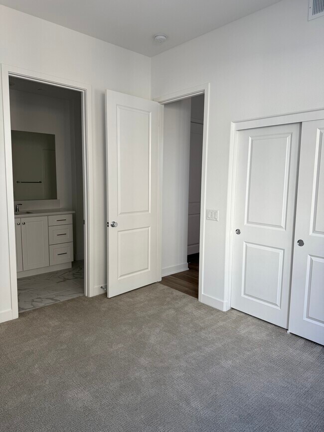 Foto del edificio - 26849 Laurel Mountain Loop