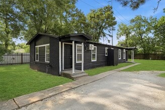 Building Photo - 8030 Record St