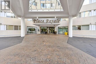 Building Photo - 3695 Kaneff Crescent