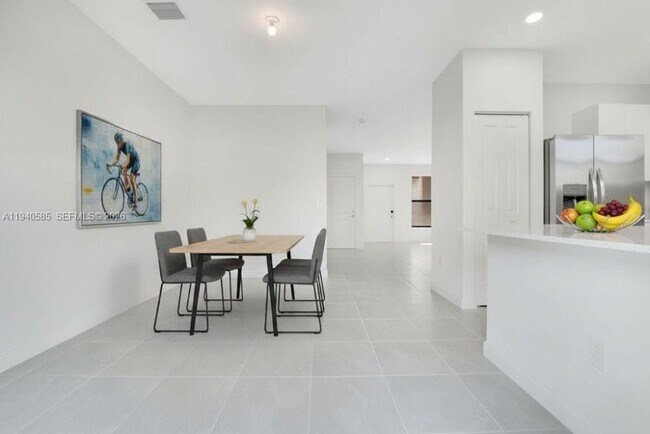 Foto del edificio - 15955 SW 2nd St