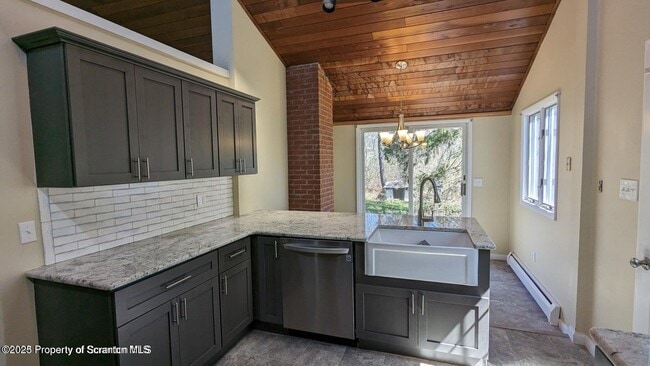 Building Photo - 412 Griffin Pond Rd