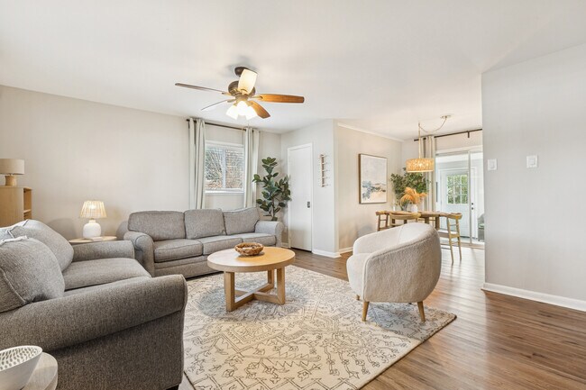 Foto del edificio - 616 Lemaster Ave