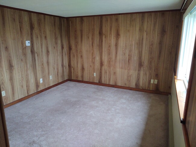 Living Room - 102 Stone House Dr