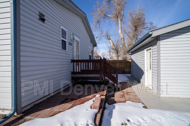Building Photo - 4370 S Sherman St