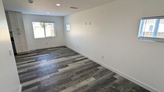 Building Photo - 4186 Vista Grande Dr