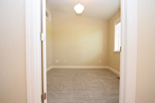 Foto del edificio - 5547 Cory Ln