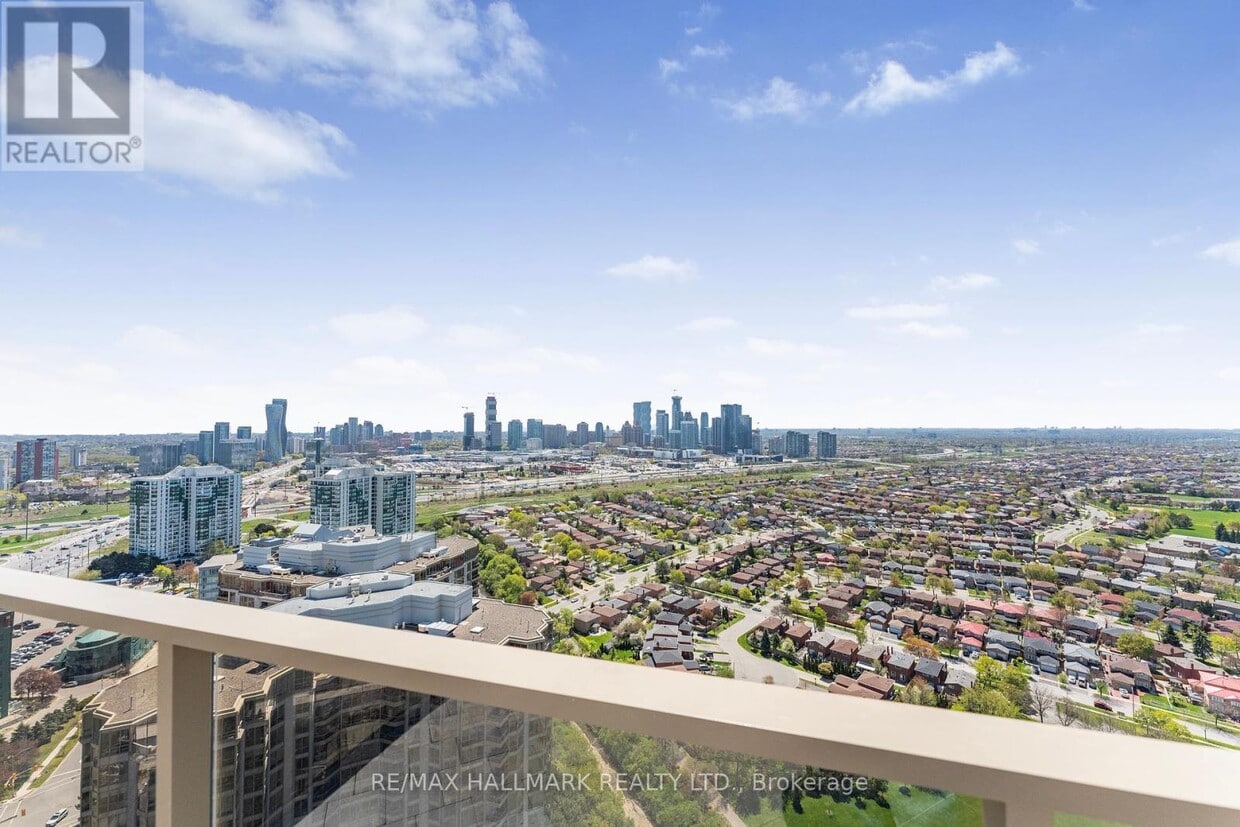 Photo principale - 704-45-3645 Kingsbridge Garden Cir