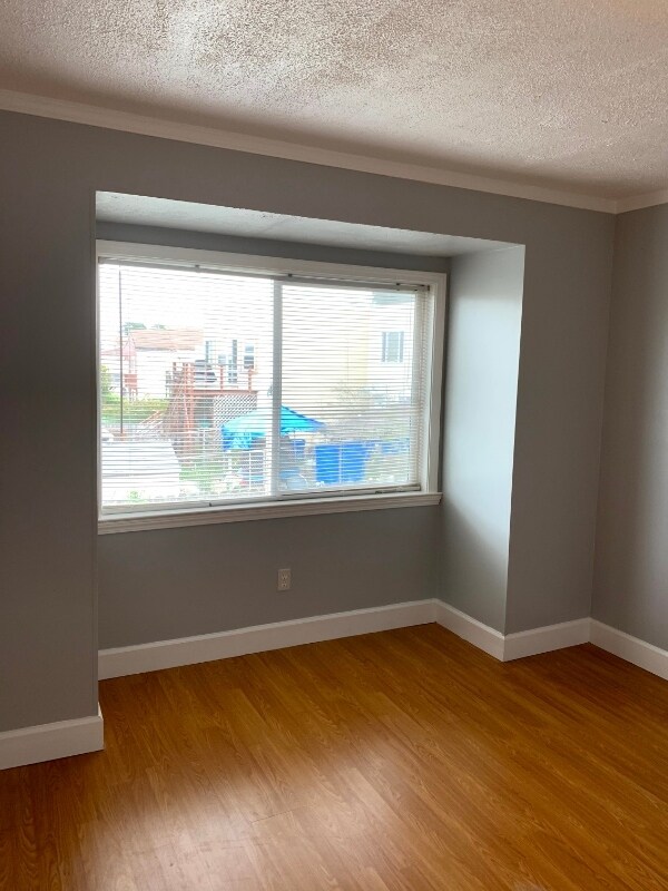 Building Photo - 151 Evergreen Ave