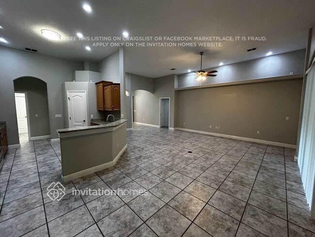 Building Photo - 2909 Dunhill Cir