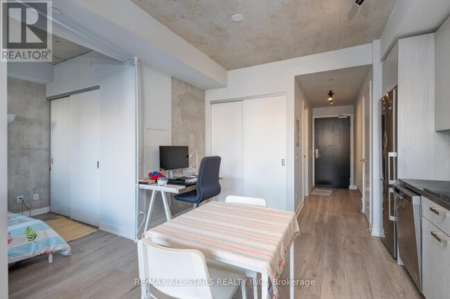 Photo du bâtiment - 55 Ontario St