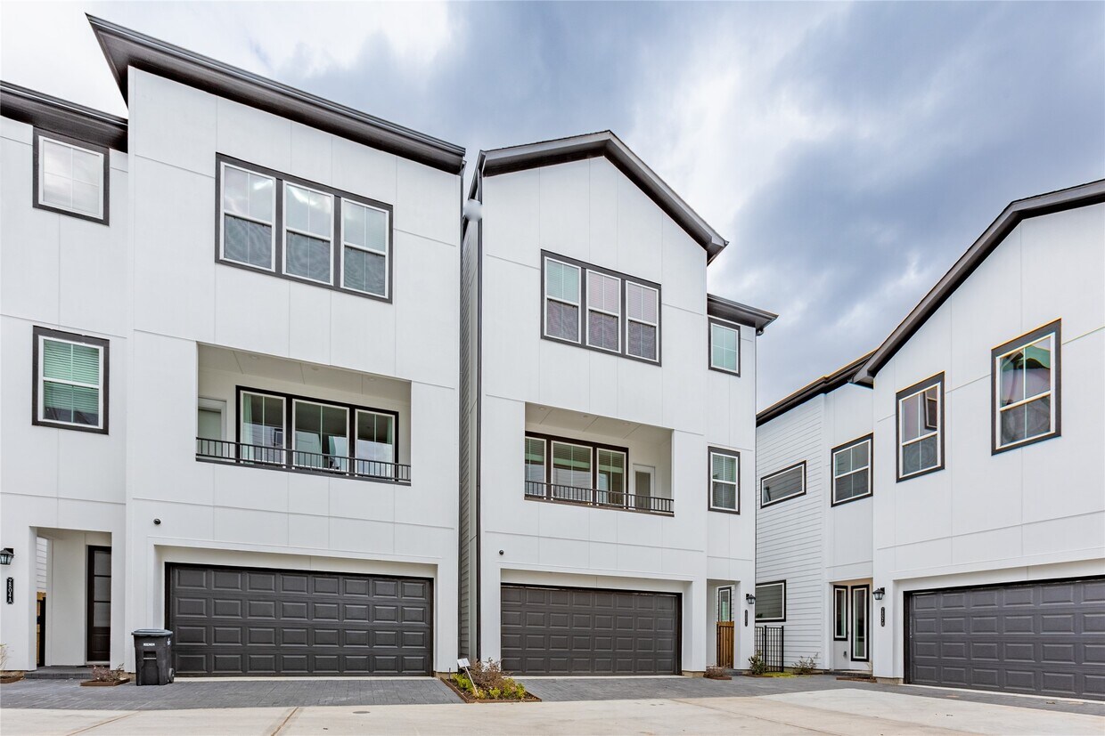 Foto principal - 2802 Grand Fountains Dr
