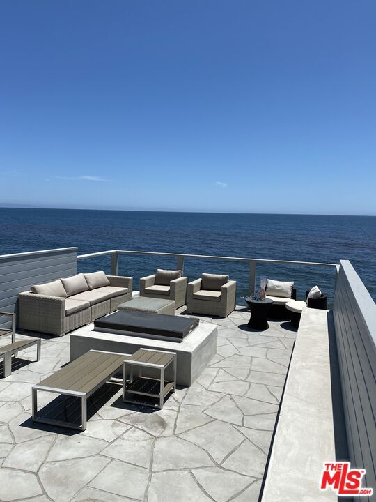 20442 E Pacific Coast Hwy, Malibu, CA 90265 House for Rent in Malibu