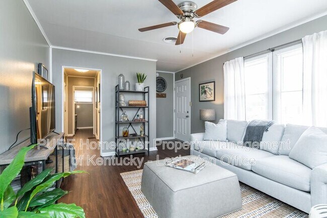 Foto del edificio - 317 Mockingbird Ln