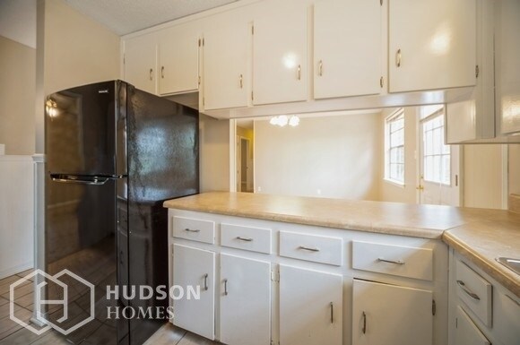 Building Photo - 730 Carondelay Dr