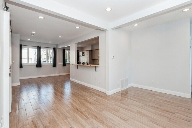 Building Photo - 272 Kamena St