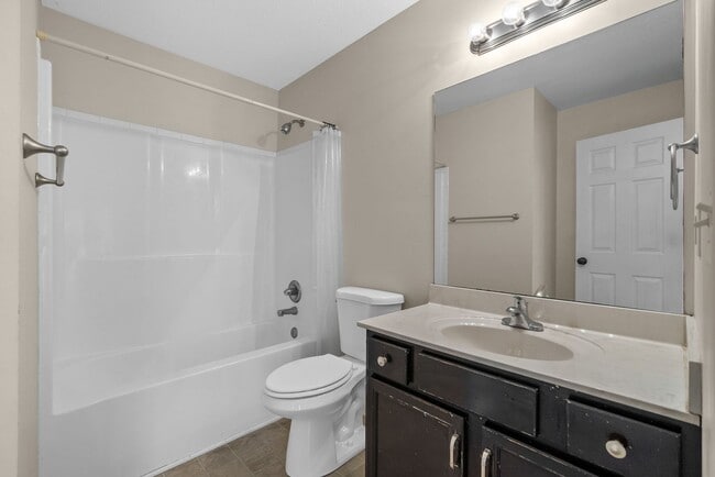 Building Photo - Large home ready for you to call home today!