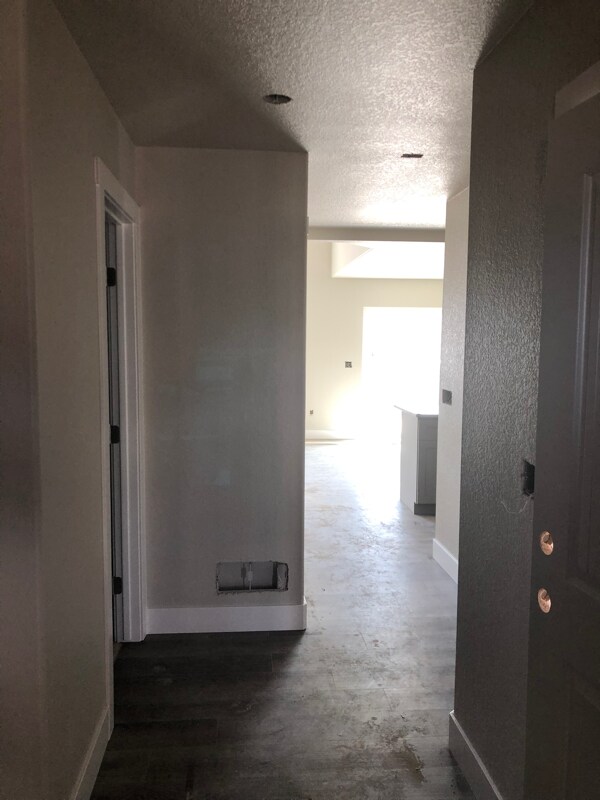 Foto del edificio - 8308 Wellington Blvd