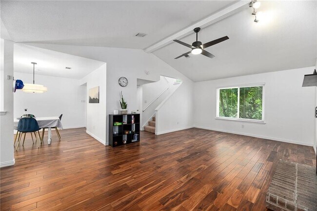 Building Photo - 8417 Spring Valley Dr
